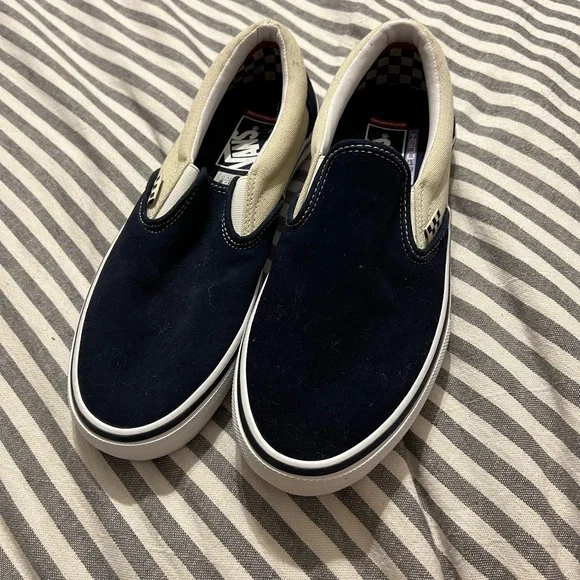 Vans | Shoes | Vans Mens Navy And Cream Slipon Sneakers  display picture 2